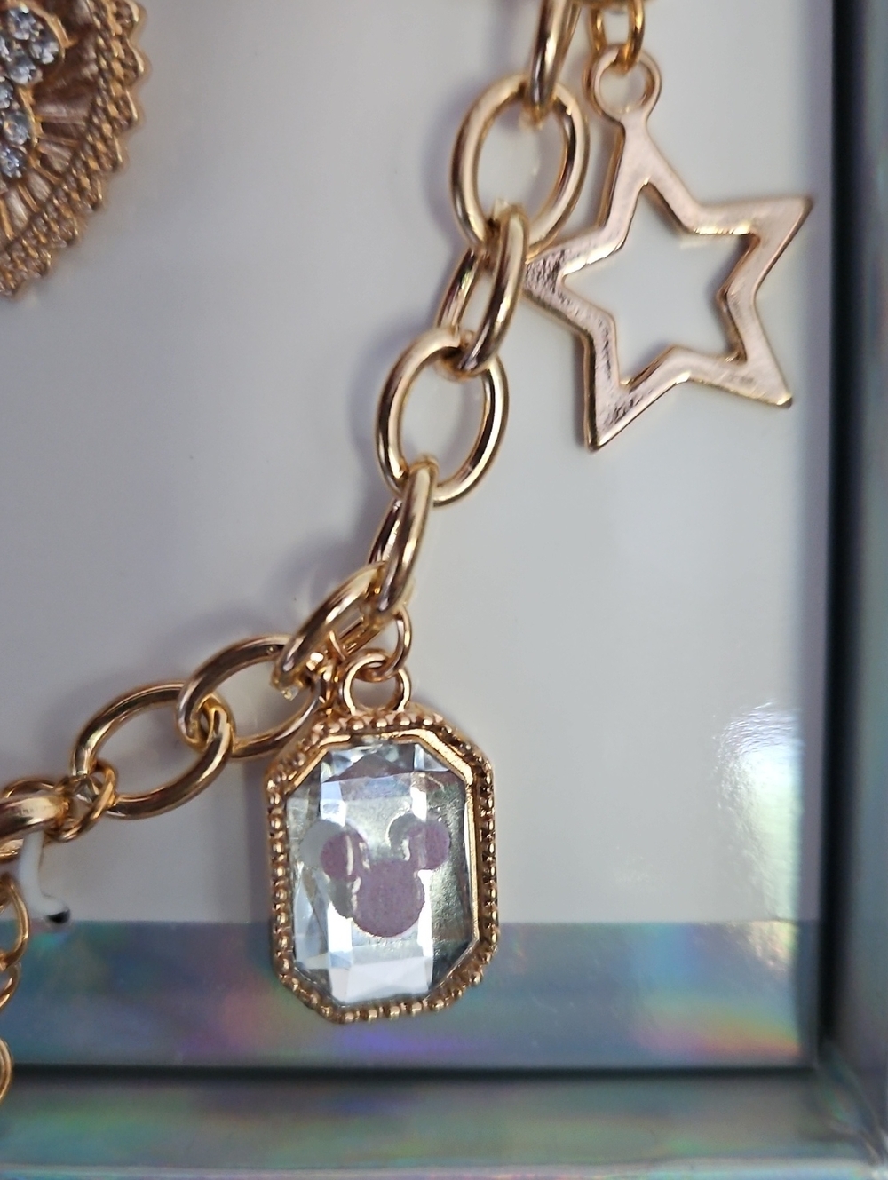 Disney Gold-Tone Charm Bracelet with Micky, Star & Pearl Charms, NIB, GIFTABLE! - Picture 5 of 7